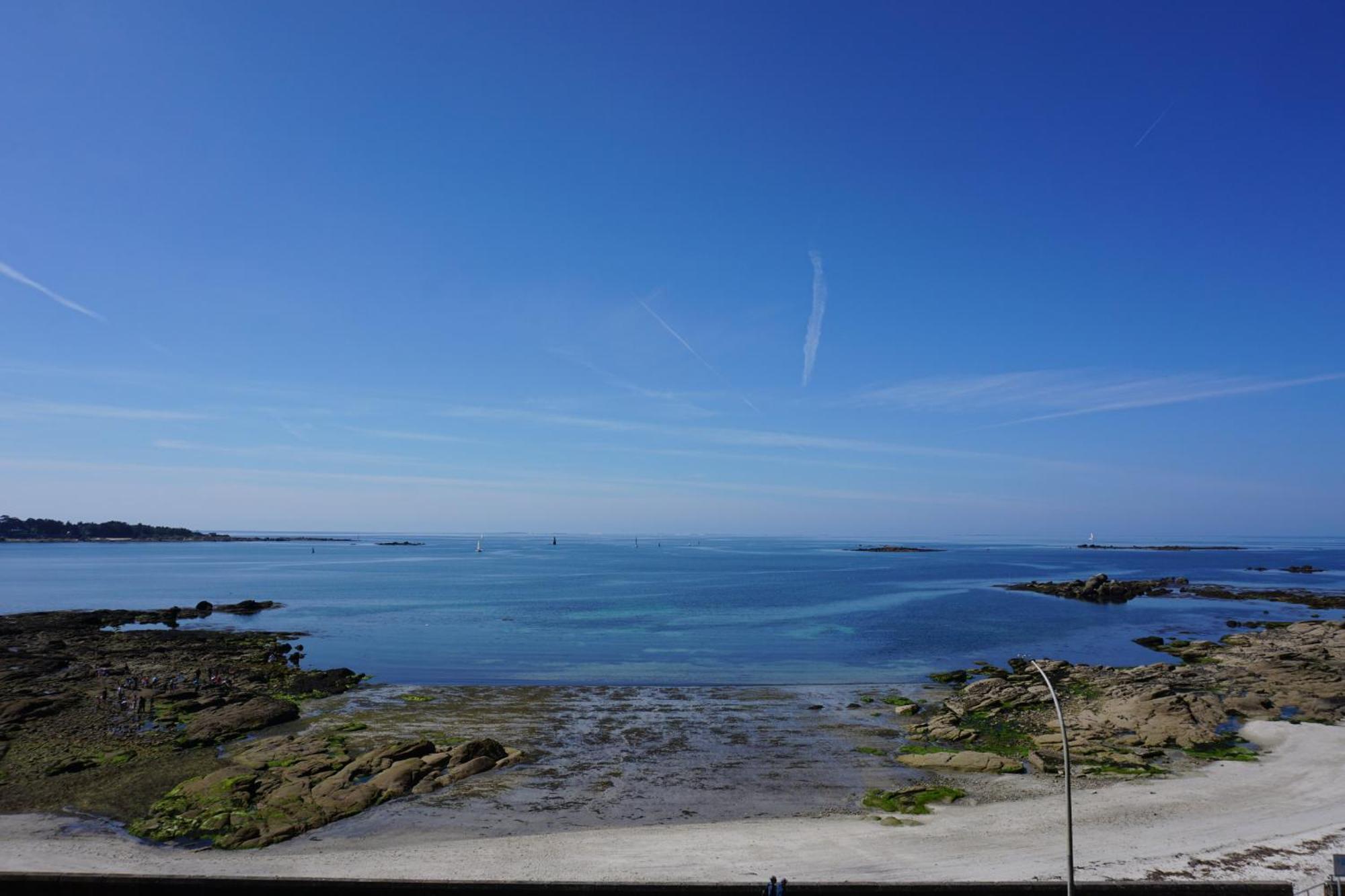 -blue- Avec Vue Et Parking